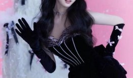 爆料妮可酒吧男友视频,恋情真相引发热议